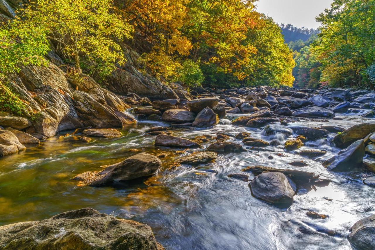 Bear Tracks, 2 Bedrooms, Hot Tub, Fireplace, Wifi, Jetted Tub, Sleeps 6 Gatlinburg Exterior foto